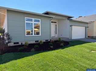 3266 Nightingale Dr, Woodburn, OR 97071