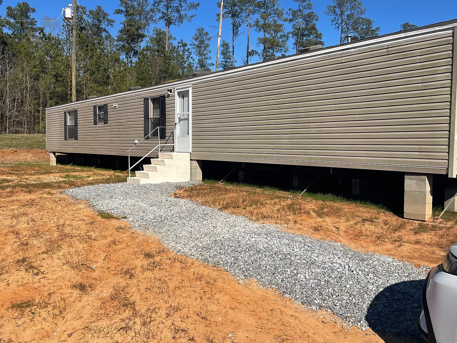 3 bed, 1280 sqft, $950 — Photo 1