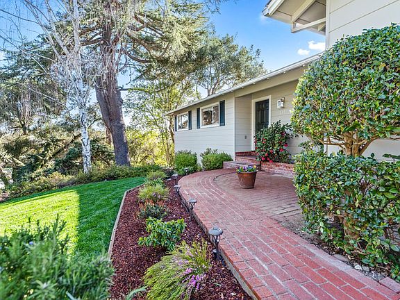 3rd image of 191 La Mesa Dr