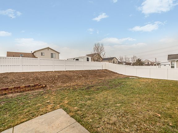 2nd image of 5916 W Laurel Canyon Dr