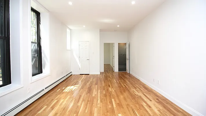 Rented by Nooklyn NYC LLC | media 6