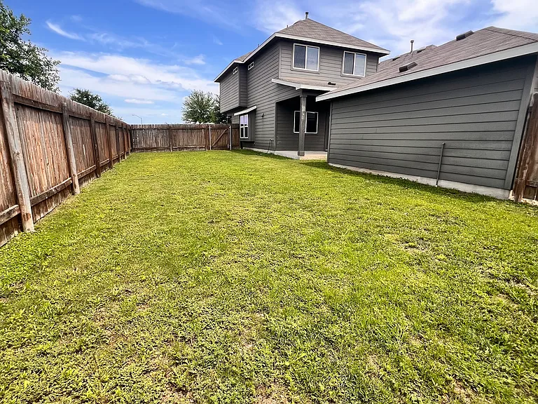 100 Clearlake Dr — Photo 9