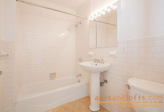 5th image of 145 Bedford Ave
