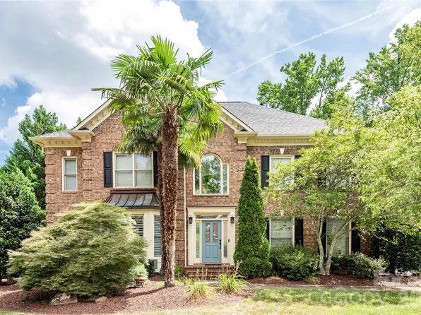 11645 Stonebriar Dr, Charlotte, NC 28277