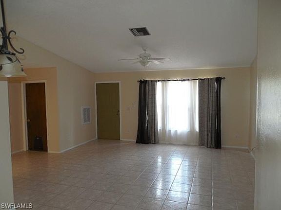 4th image of 1408 SE 15th St