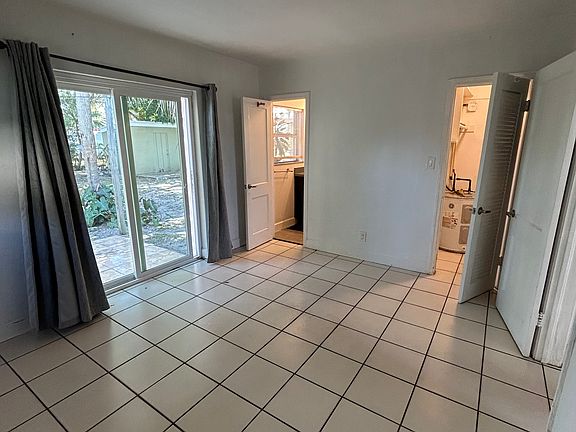 4th image of 1000 SW 28th St #1000