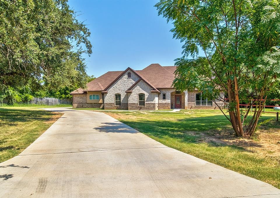 1st image of 4407 Two Creek Ct