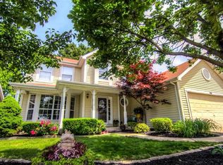 4544 Southridge Pines Dr, Saint Louis, MO 63128