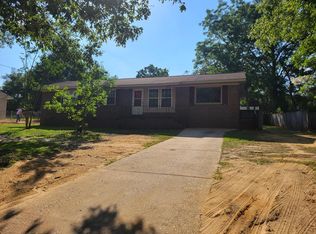 222 Fairwood Cir, Ozark, AL 36360