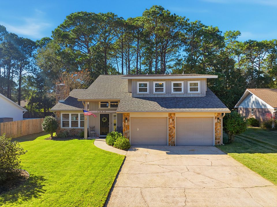 1st image of 1058 Troon Dr E
