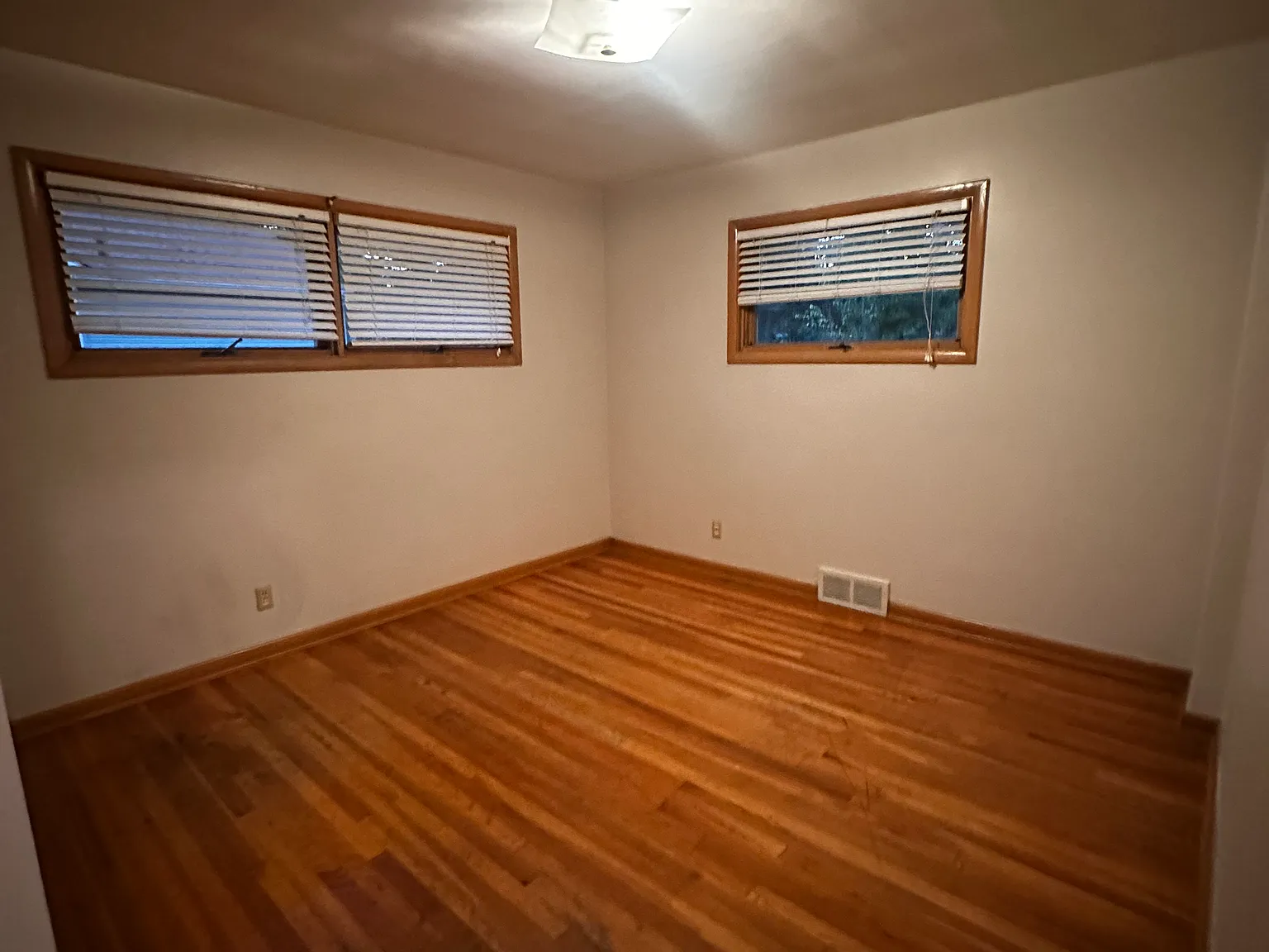 3 bed, 1176 sqft, $850 — Photo 1