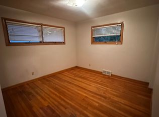 2385 Burnham Rd, Akron, OH 44333