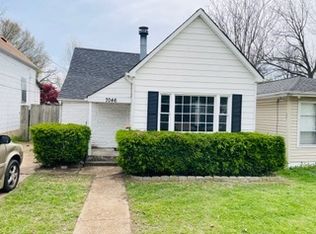 7046 Mitchell Ave, Saint Louis, MO 63117
