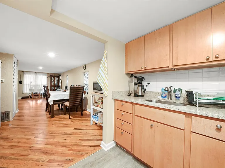 4614 N Springfield Ave #1 — Photo 8