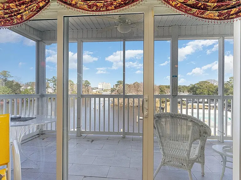 1100 Commons Blvd #705 — Photo 5