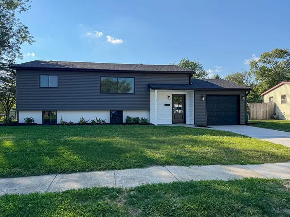 513 Linden Ln, Plainfield, IN 46168
