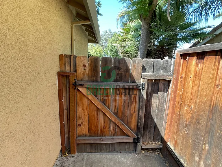 1660 Etta Way — Photo 41