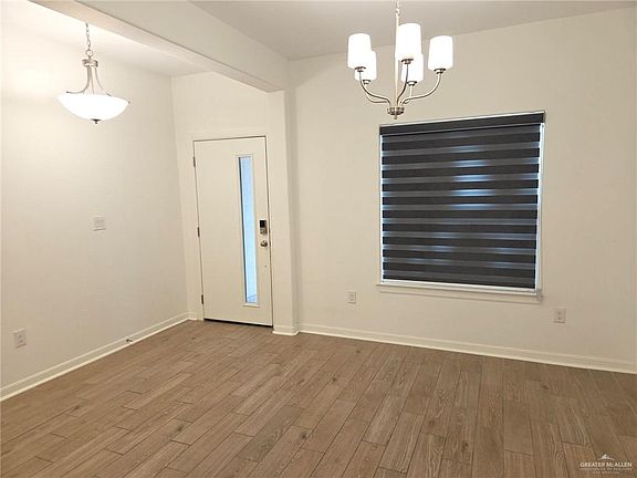 5th image of 906 S Tecate Dr