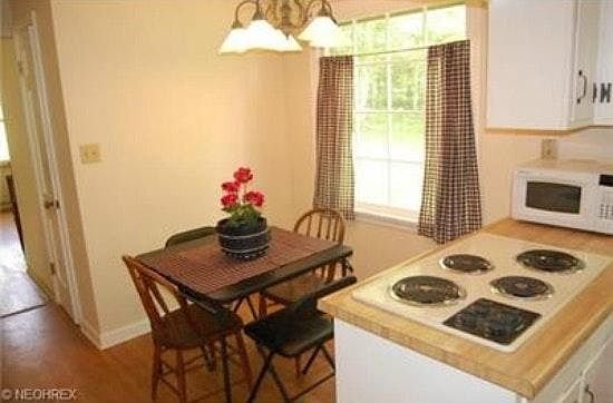 5th image of 7465 Valerie Ln