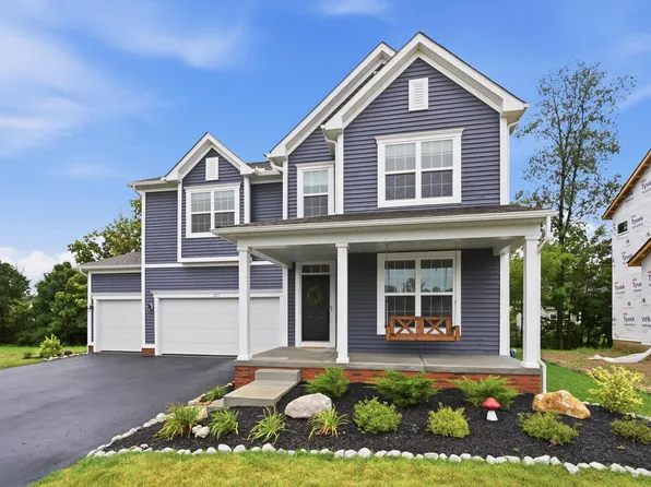 427 Pioneer Way, Pataskala, OH 43062