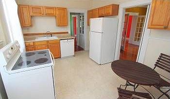 2nd image of 2513 Bayview Blvd
