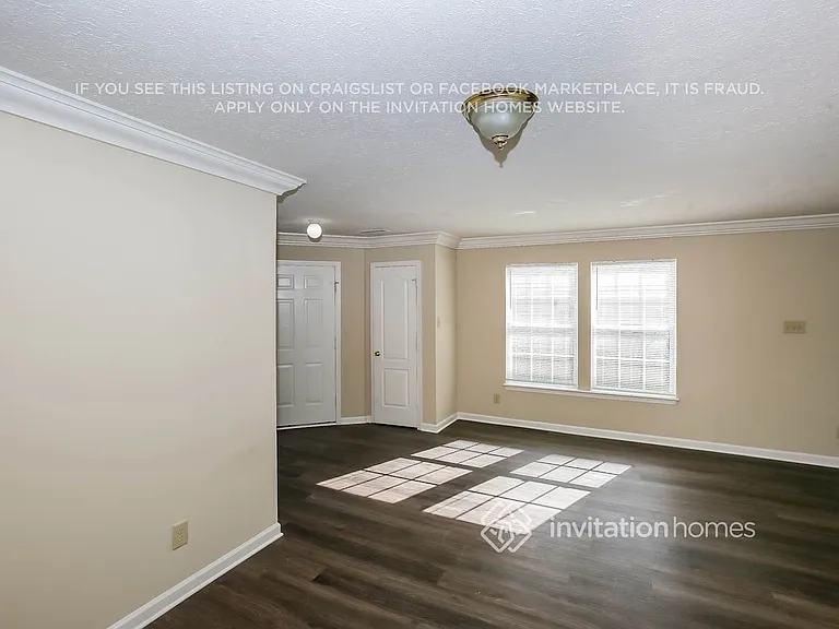 1915 Almond Hills Dr — Photo 5