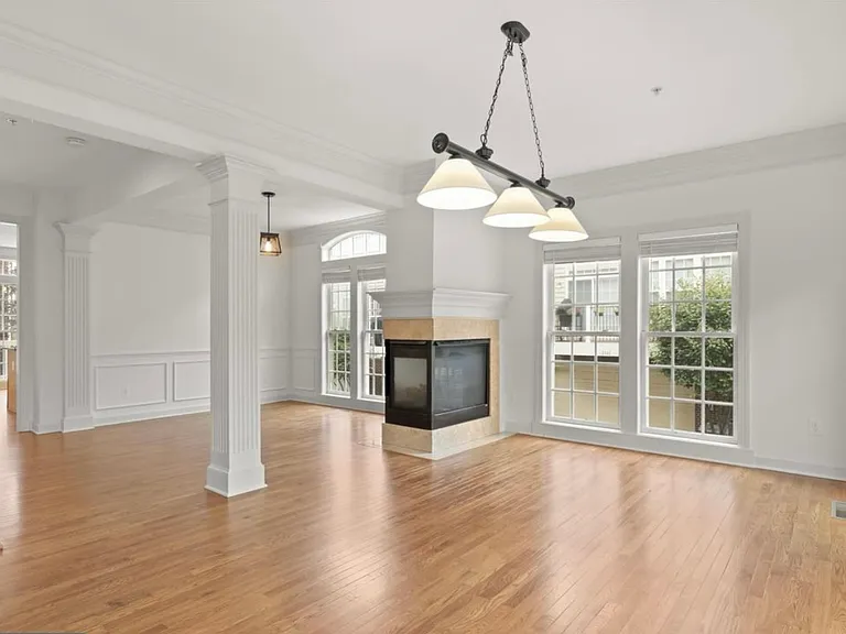 7980 Vigne Ct — Photo 3