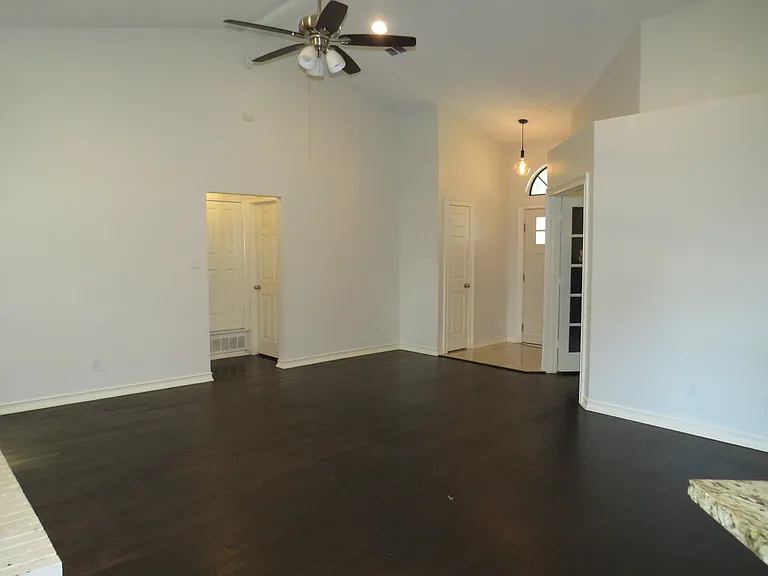 2308 Crestmeadow St — Photo 14
