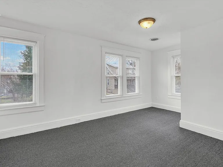 1029 W Locust St — Photo 10