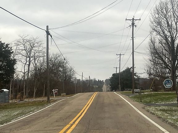 5th image of 428 Morman Rd