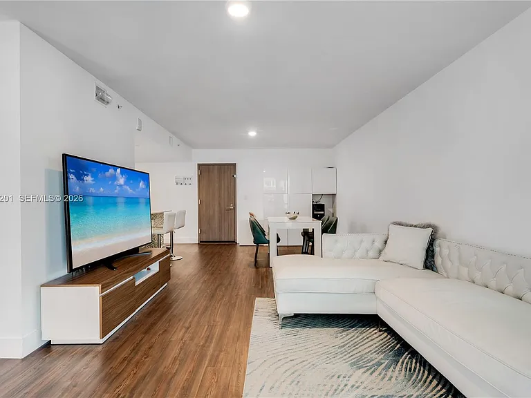 9261 E Bay Harbor Dr #607 — Photo 13