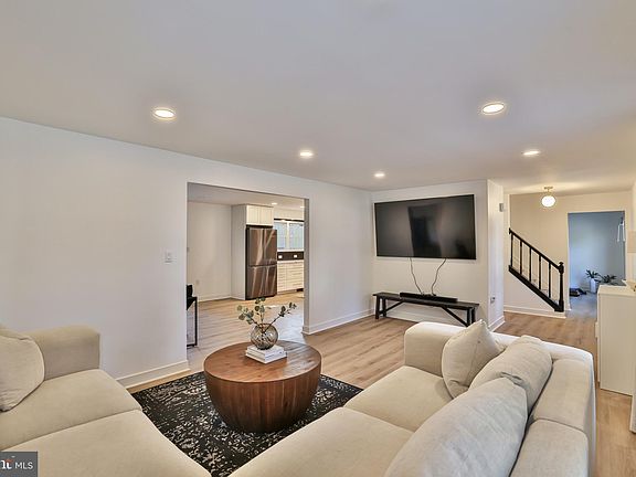 4th image of 1312 Grant St