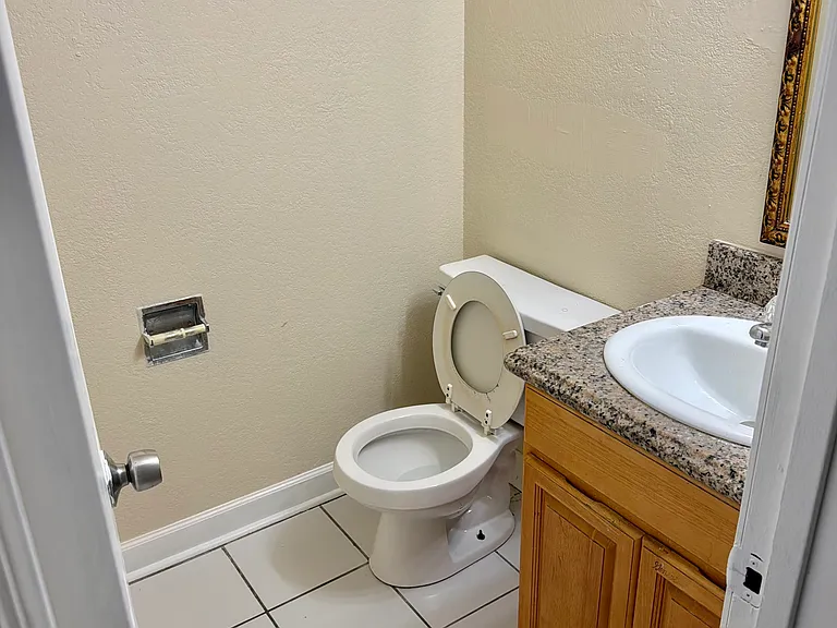 4144 Delaware Ave #C — Photo 5