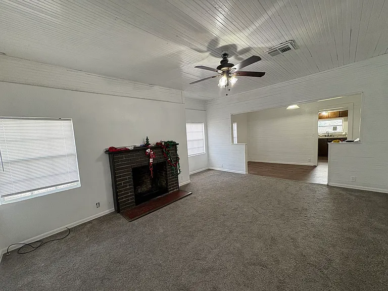 723 Virginia Ave — Photo 3
