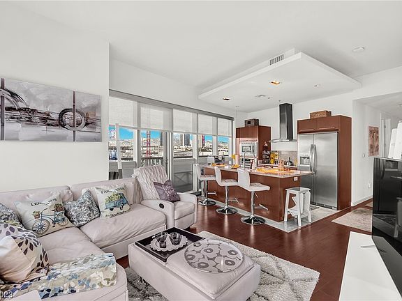 4th image of 4471 Dean Martin Dr Unit 501