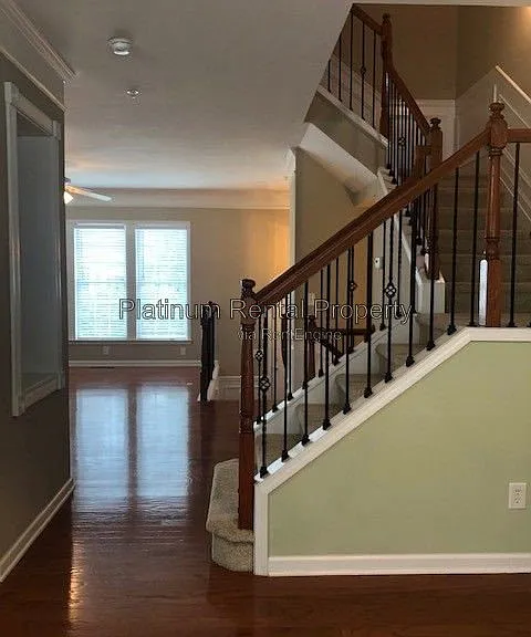 221 Balaban Cir — Photo 9