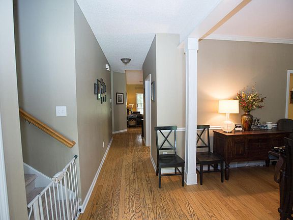 2nd image of 102 Shenandoah Ct