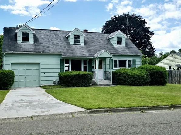 304 Leroy Ave, Vestal, NY 13850