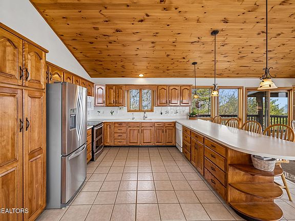 9th image of this home