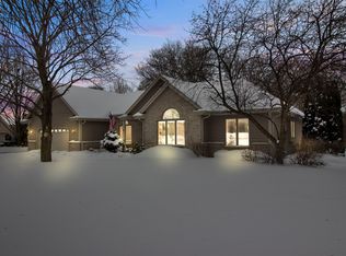 4991 S 41st St, Greenfield, WI 53221