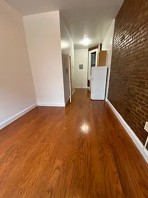 Rented by Bond New York | media 2