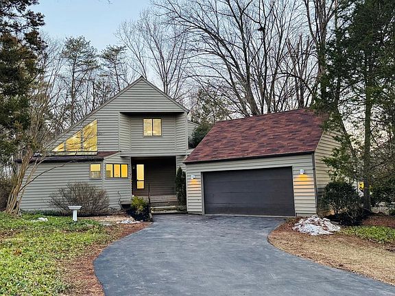 2nd image of 1671 Cedar Hollow Way