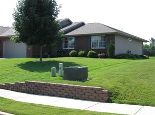 3520 Cattail Cv, Pekin, IL