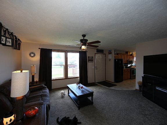 2nd image of 455 Dunnuck St