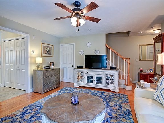 5th image of 500 Justin Dr Unit 1