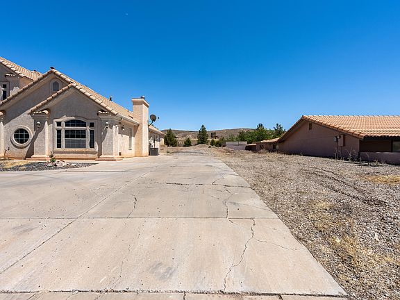 4th image of 3591 S Santa Anita Dr