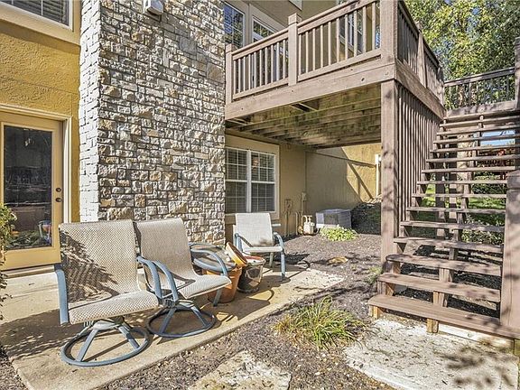 4th image of 16104 Linden St #0