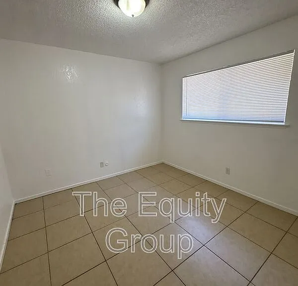 2023 S Tracy Ct — Photo 8