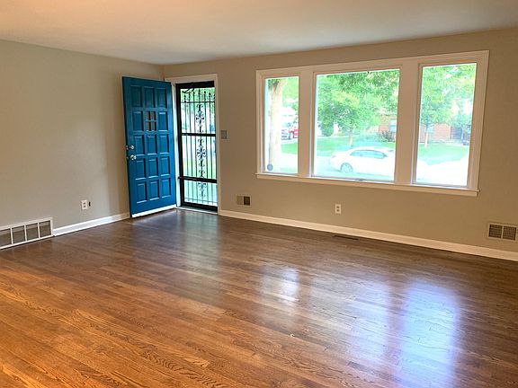 Entry/ main living space