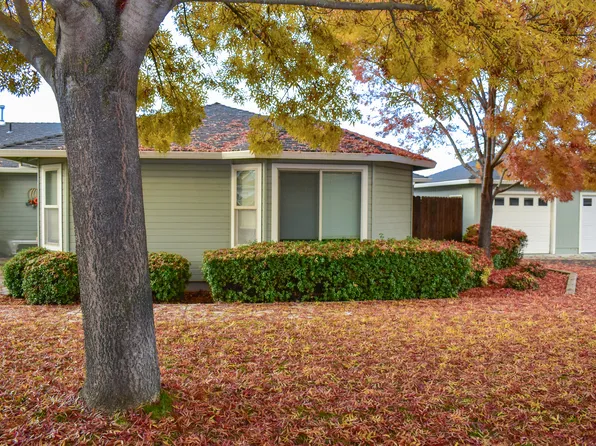 3015 Merriman Rd Unit 8, Medford, OR 97501